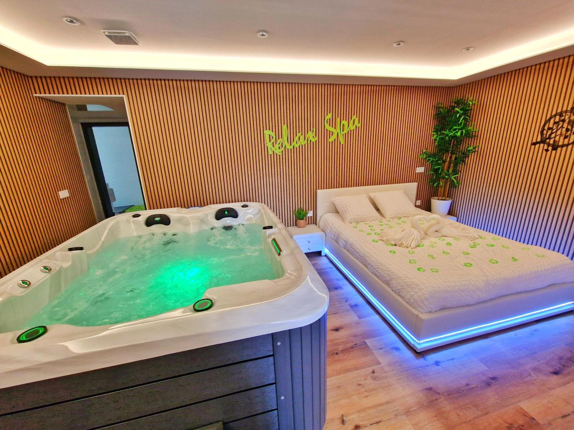 Relax Spa-4 Pers-Jacuzzi-Parking-Jardin-Clim-Colmar Muntzenheim المظهر الخارجي الصورة